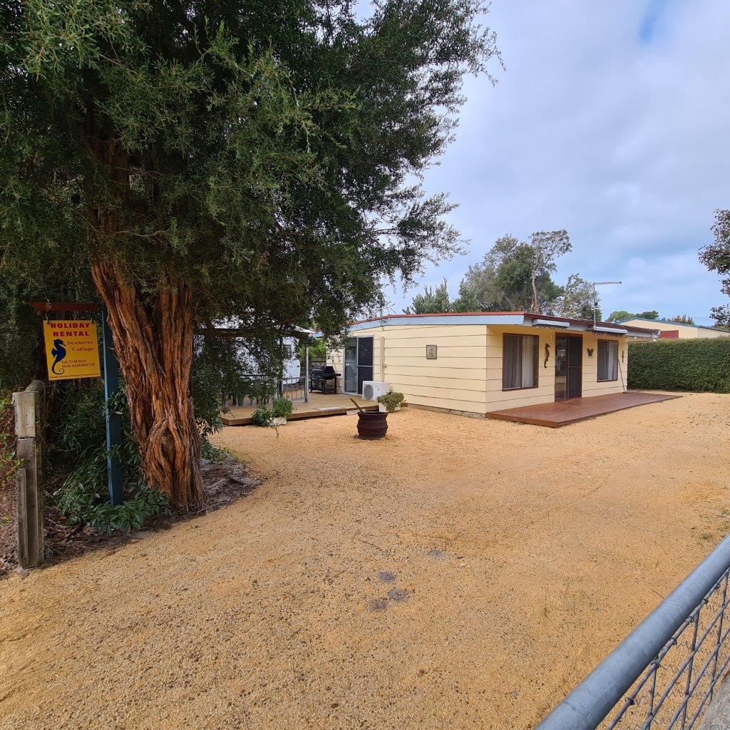 Seahorse Cottage - 3 Power St, Loch Sport